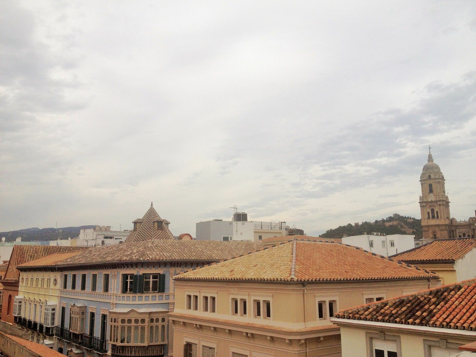 Malaga Centro Apartamentos Exterior photo